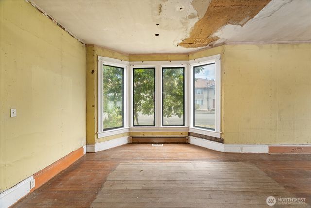 504 9th Street, Hoquiam, WA 98550