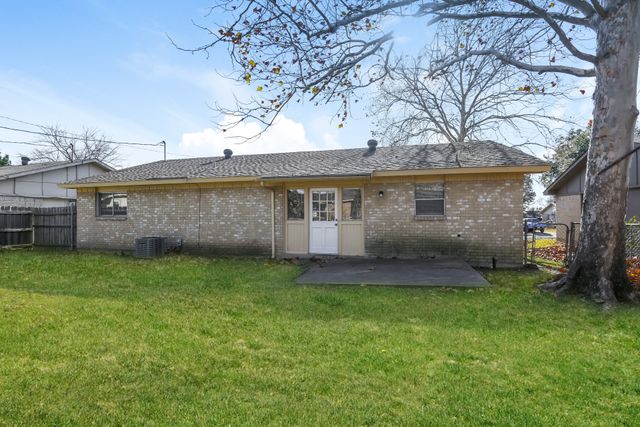 129 Sheffield Drive, Cedar Hill, TX 75104