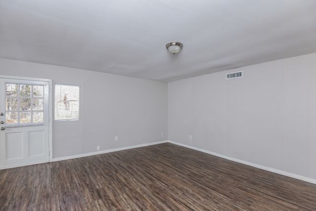 129 Sheffield Drive, Cedar Hill, TX 75104