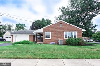 412 S SEVENTH ST, Chambersburg, PA 17201