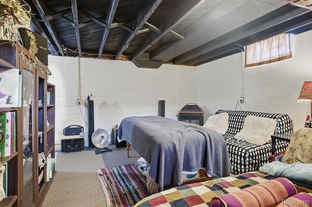 22050 Mauer Street, St. Clair Shores, MI 48080