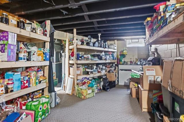 22050 Mauer Street, St. Clair Shores, MI 48080