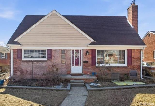 22050 Mauer Street, St. Clair Shores, MI 48080