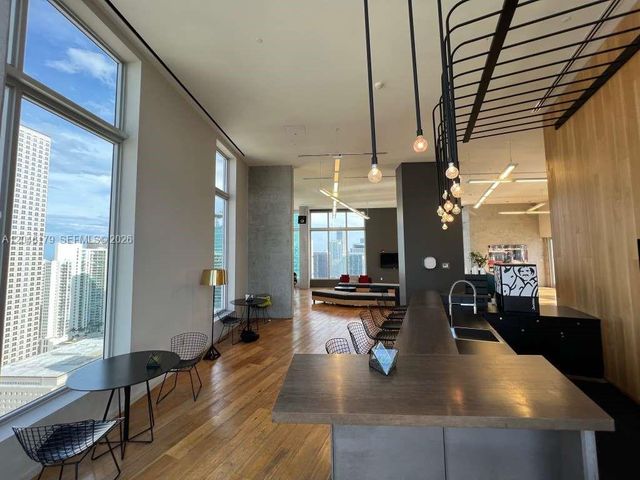 151 SE 1st Street PH07, Miami, FL 33131