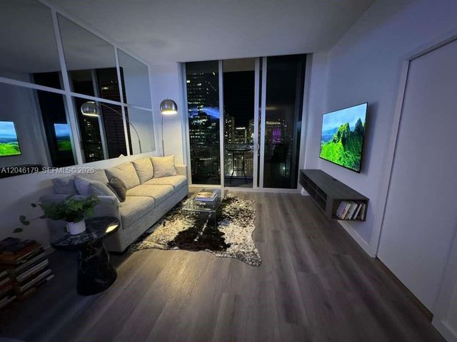 151 SE 1st Street PH07, Miami, FL 33131