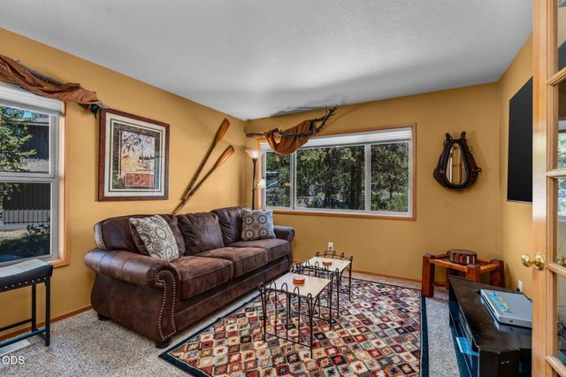 18117 Belknap Lane, Sunriver, OR 97707