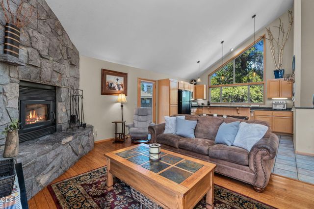 18117 Belknap Lane, Sunriver, OR 97707