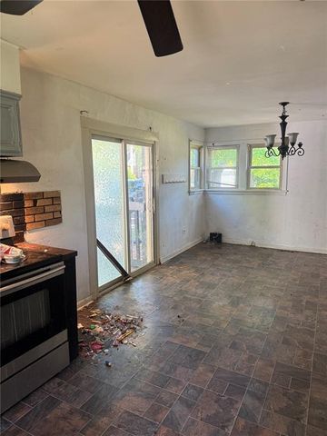 9915 North Road, Fairview Heights, IL 62208