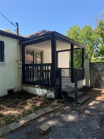 9915 North Road, Fairview Heights, IL 62208
