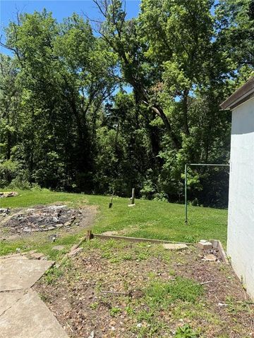 9915 North Road, Fairview Heights, IL 62208