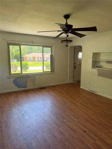 9915 North Road, Fairview Heights, IL 62208