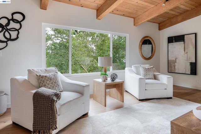 4827 Trinidad, Oakland, CA 94602