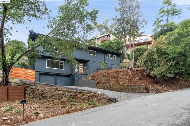 4827 Trinidad, Oakland, CA 94602