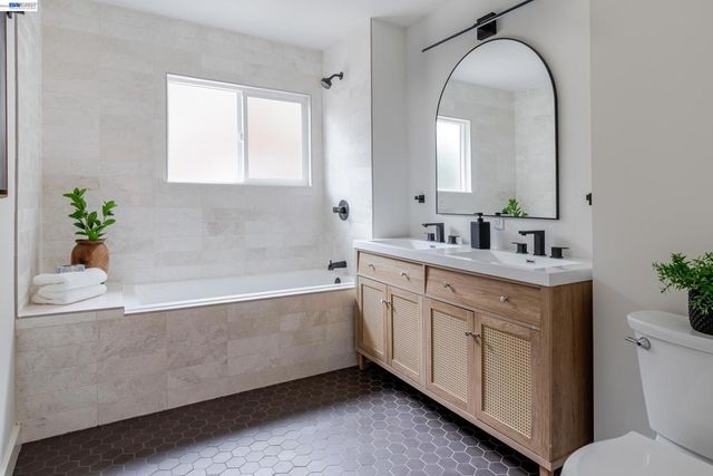 4827 Trinidad, Oakland, CA 94602