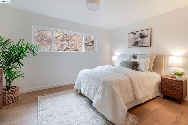 4827 Trinidad, Oakland, CA 94602