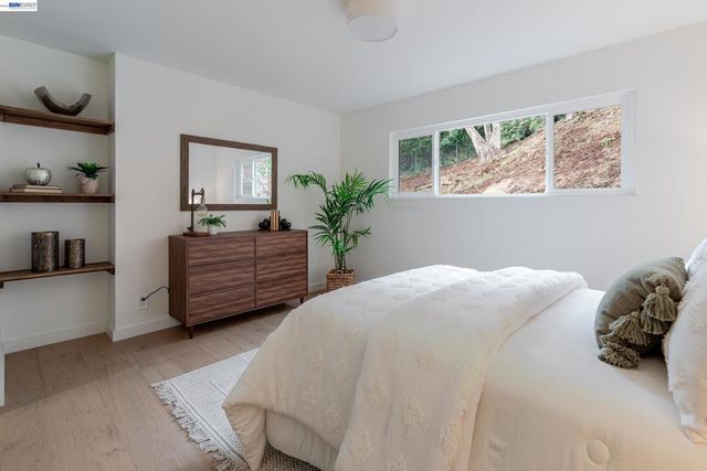 4827 Trinidad, Oakland, CA 94602
