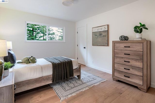 4827 Trinidad, Oakland, CA 94602