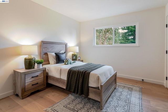 4827 Trinidad, Oakland, CA 94602