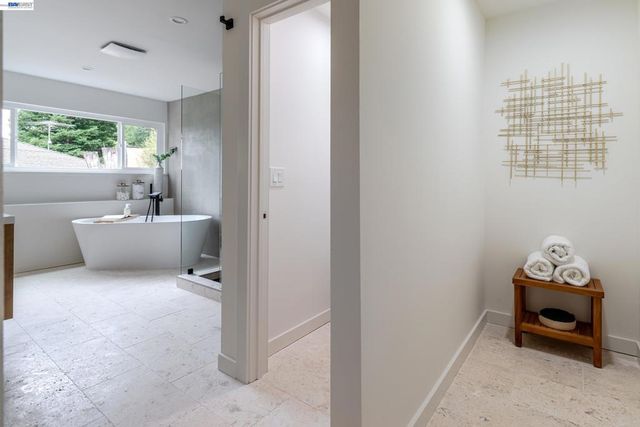 4827 Trinidad, Oakland, CA 94602