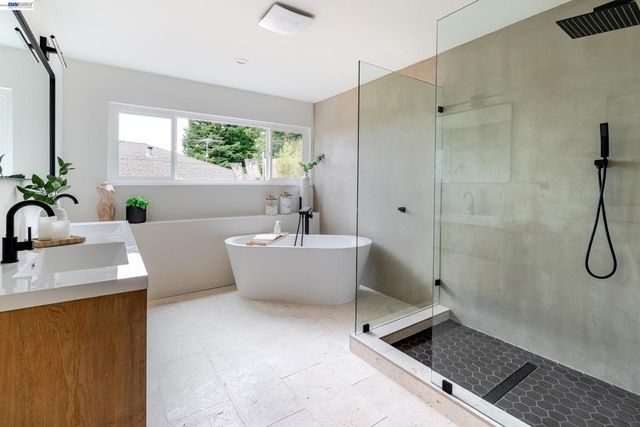 4827 Trinidad, Oakland, CA 94602
