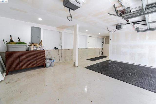 4827 Trinidad, Oakland, CA 94602