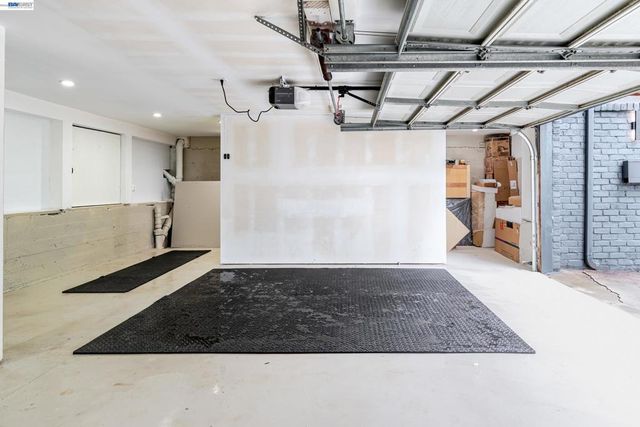 4827 Trinidad, Oakland, CA 94602