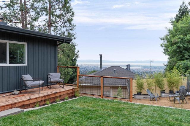 4827 Trinidad, Oakland, CA 94602