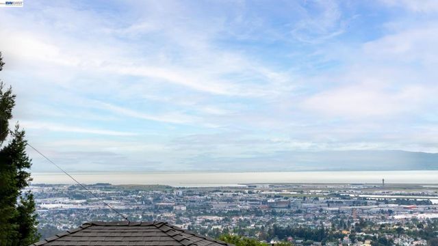 4827 Trinidad, Oakland, CA 94602