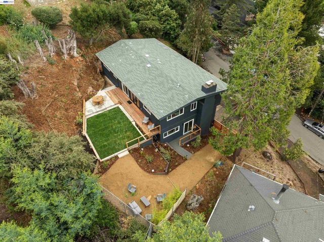 4827 Trinidad, Oakland, CA 94602