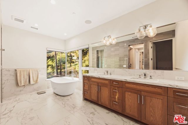 28525 Newton Canyon Road, Malibu, CA 90265