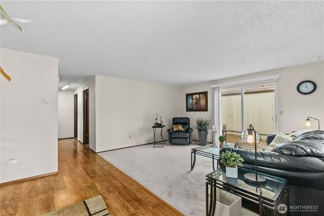 4927 Cottage Lane SE, Lacey, WA 98503
