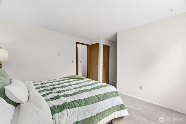 4927 Cottage Lane SE, Lacey, WA 98503