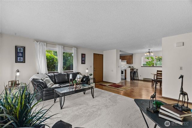 4927 Cottage Lane SE, Lacey, WA 98503