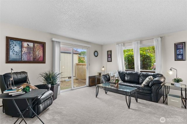 4927 Cottage Lane SE, Lacey, WA 98503