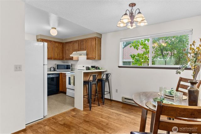 4927 Cottage Lane SE, Lacey, WA 98503