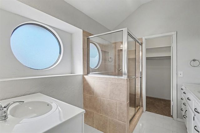 1725 Overland Trail, Choctaw, OK 73020