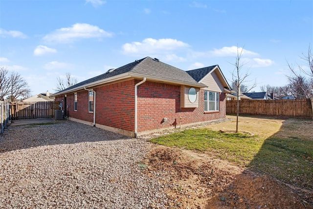 1725 Overland Trail, Choctaw, OK 73020