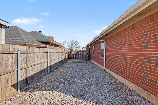 1725 Overland Trail, Choctaw, OK 73020