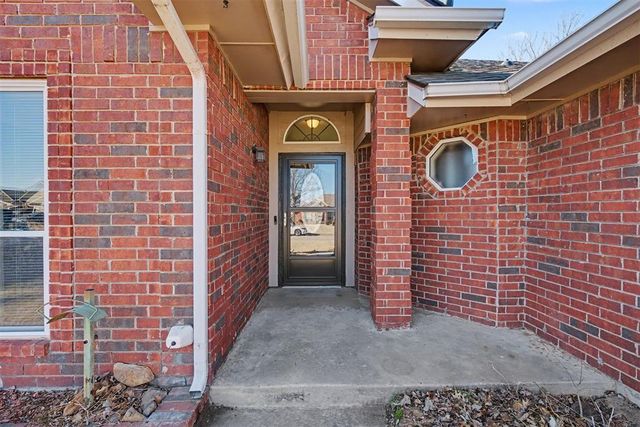 1725 Overland Trail, Choctaw, OK 73020