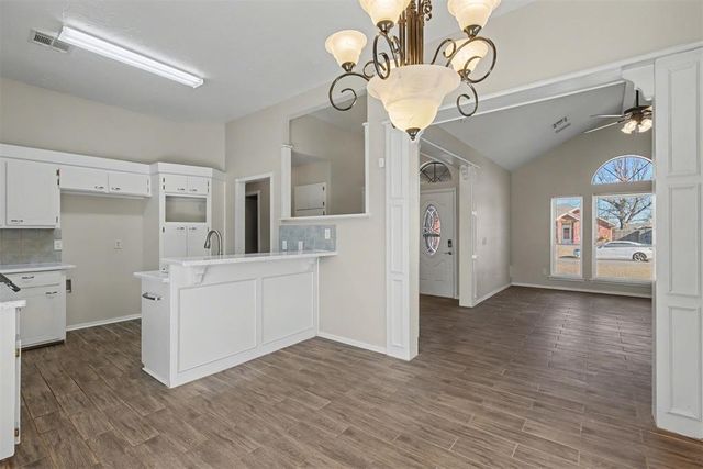 1725 Overland Trail, Choctaw, OK 73020