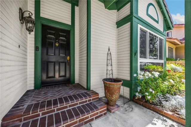 2425 Centennial Way, Corona, CA 92882