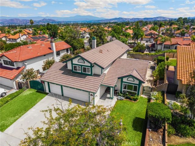 2425 Centennial Way, Corona, CA 92882