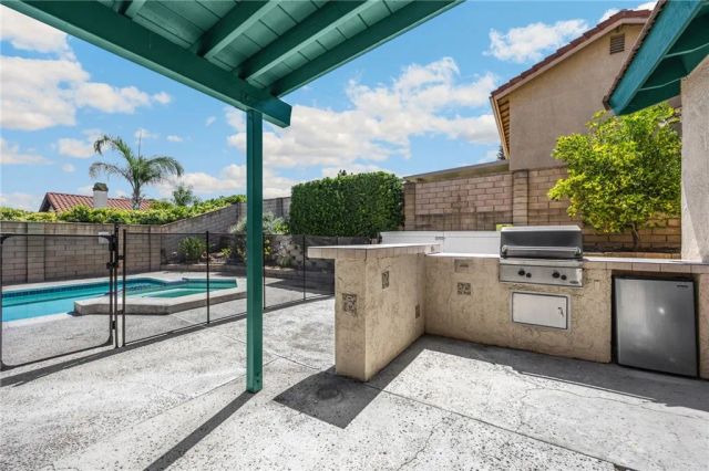 2425 Centennial Way, Corona, CA 92882