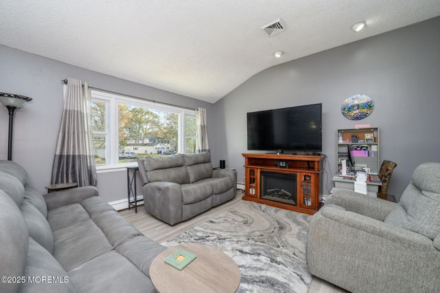 1094 June Court, Toms River, NJ 08753