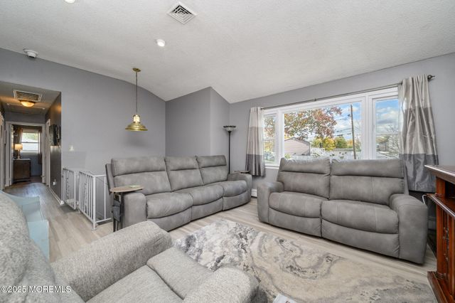 1094 June Court, Toms River, NJ 08753