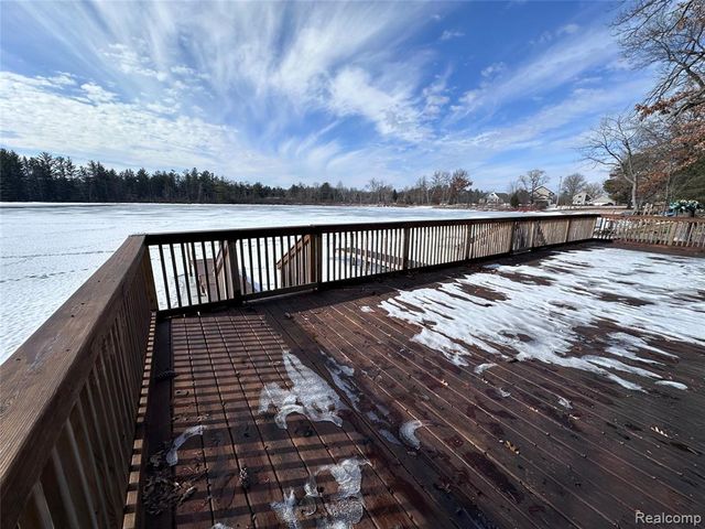 2221 Grass Lake Avenue 31, Lake, MI 48632