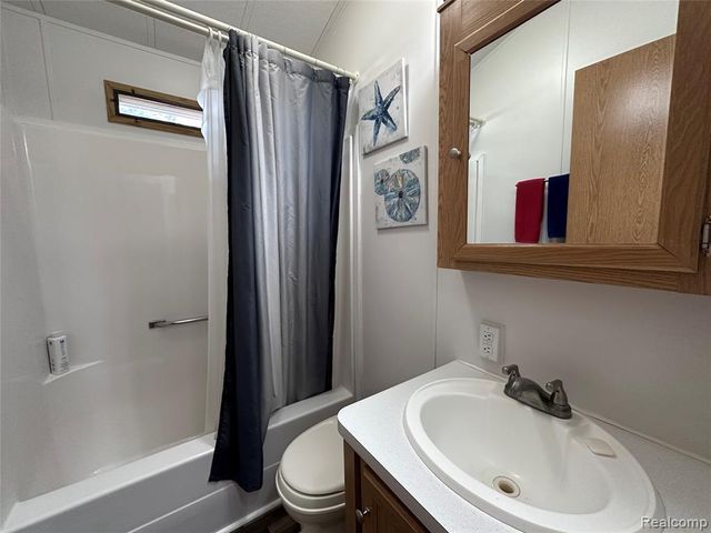 2221 Grass Lake Avenue 31, Lake, MI 48632