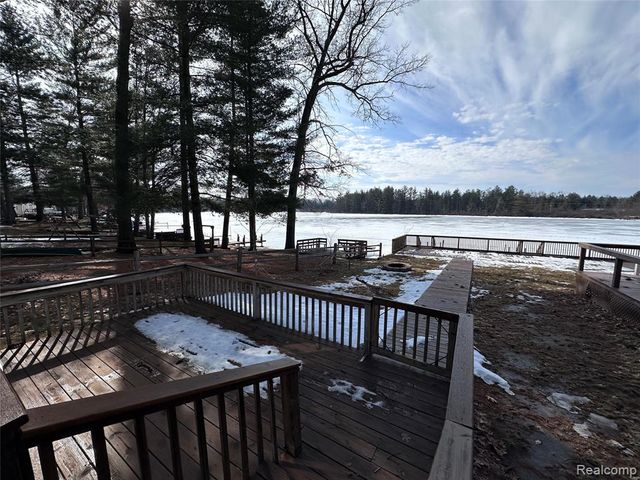 2221 Grass Lake Avenue 31, Lake, MI 48632