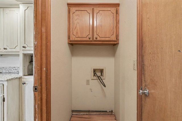 1611 N Orchard Terrace, Mustang, OK 73064