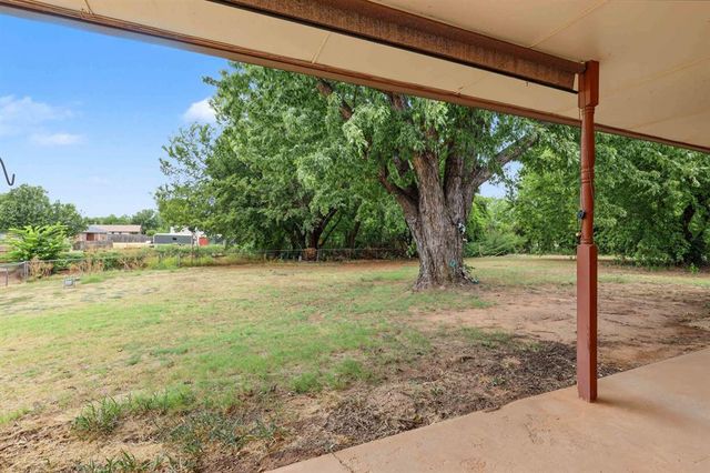 1611 N Orchard Terrace, Mustang, OK 73064
